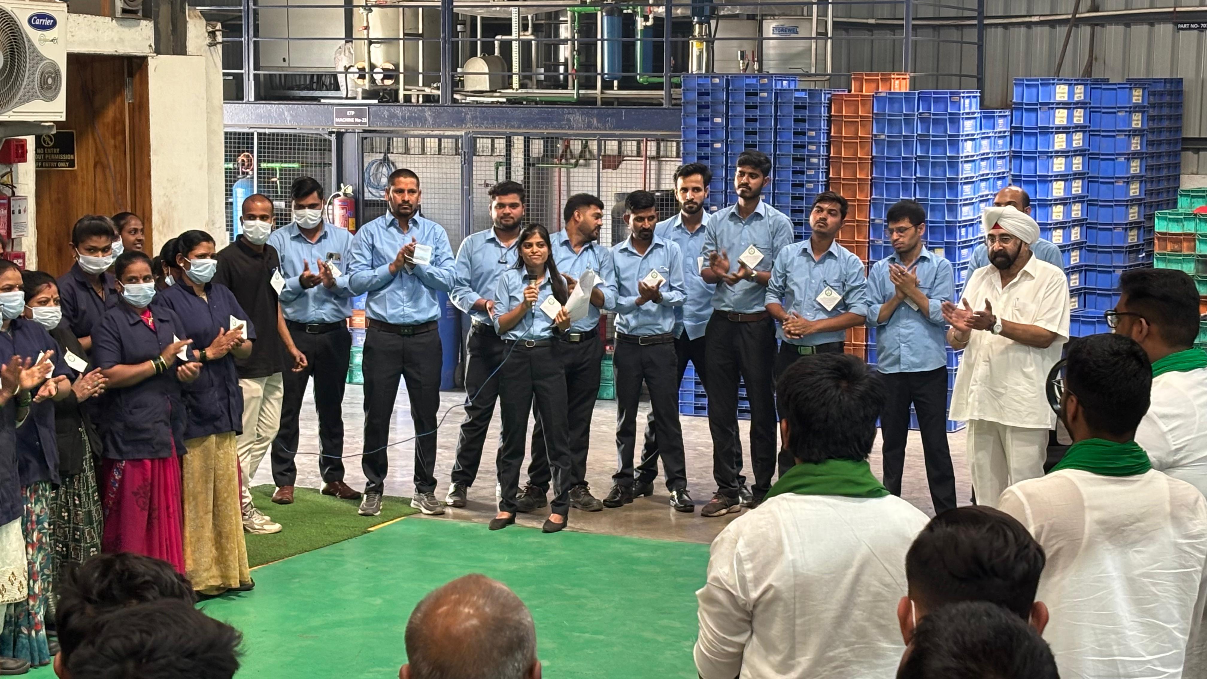 Students interacting with Fastech team during industrial visit